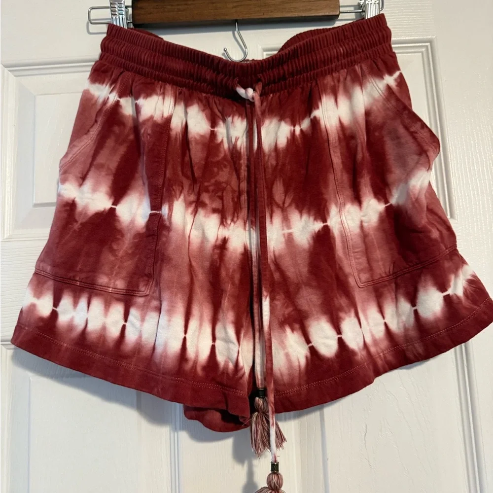 🩷 Knox Rose Tie-Dye Shorts- Medium